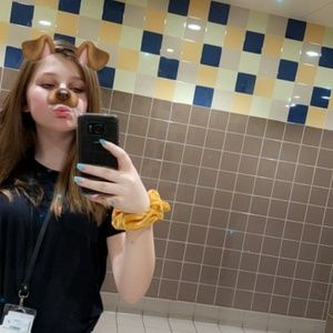 Meet your Posher, Emmy